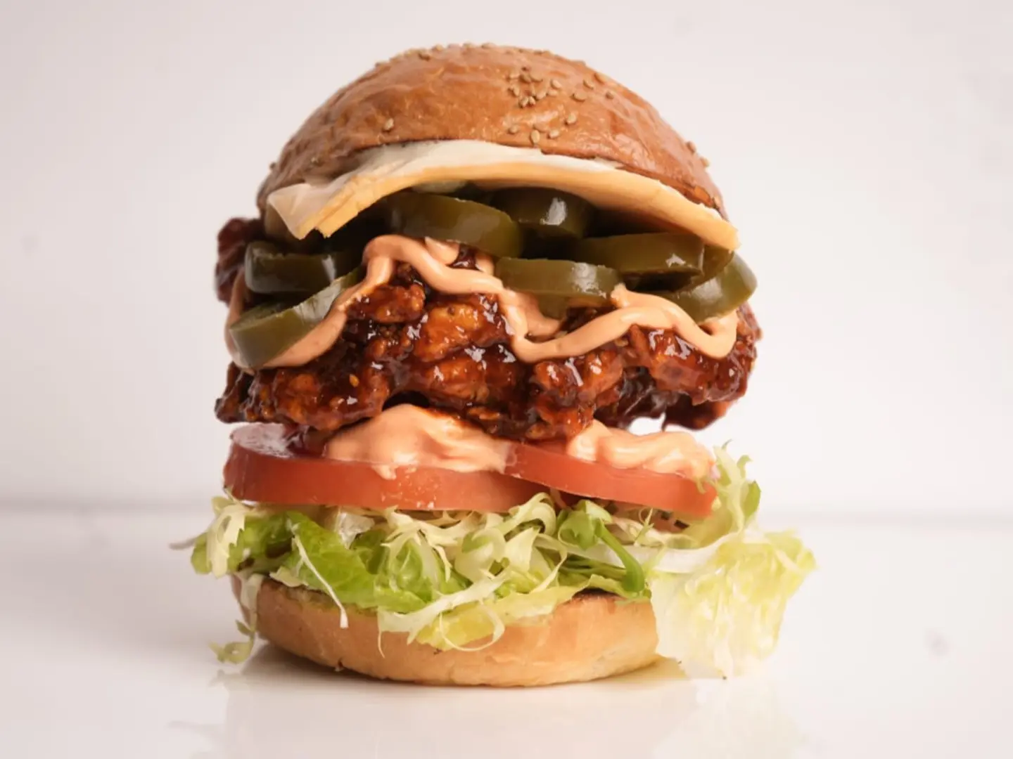 برجر دجاج مقلي على الطريقة الكورية