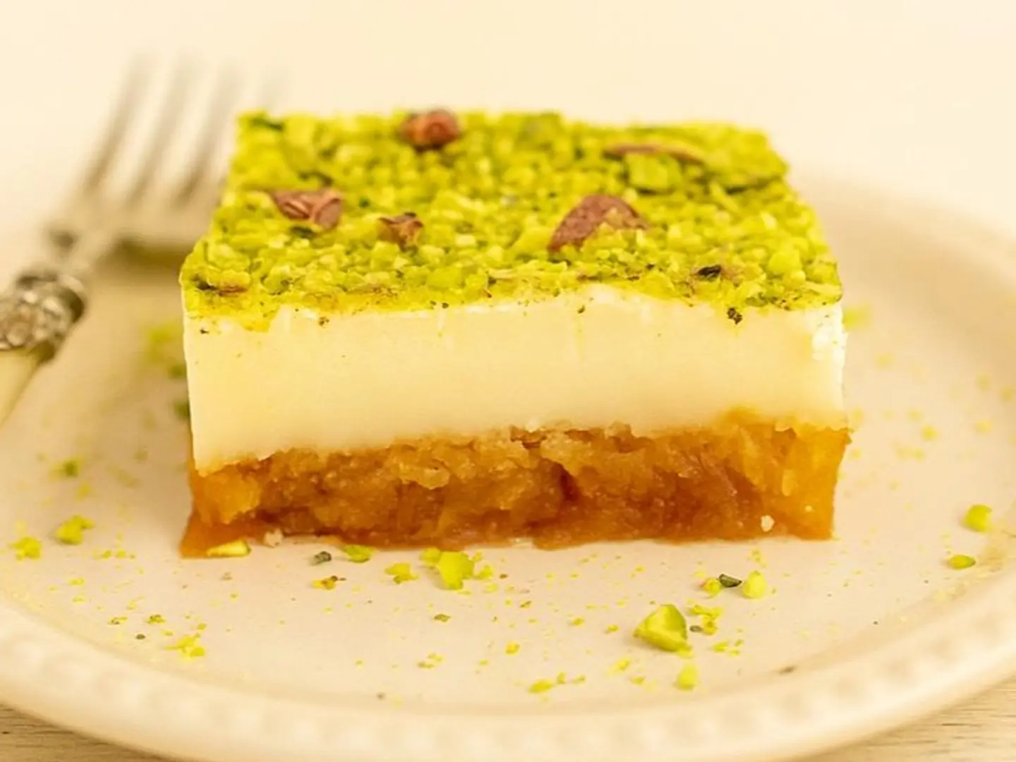 عيش السرايا بالقشطة ربع كيلو