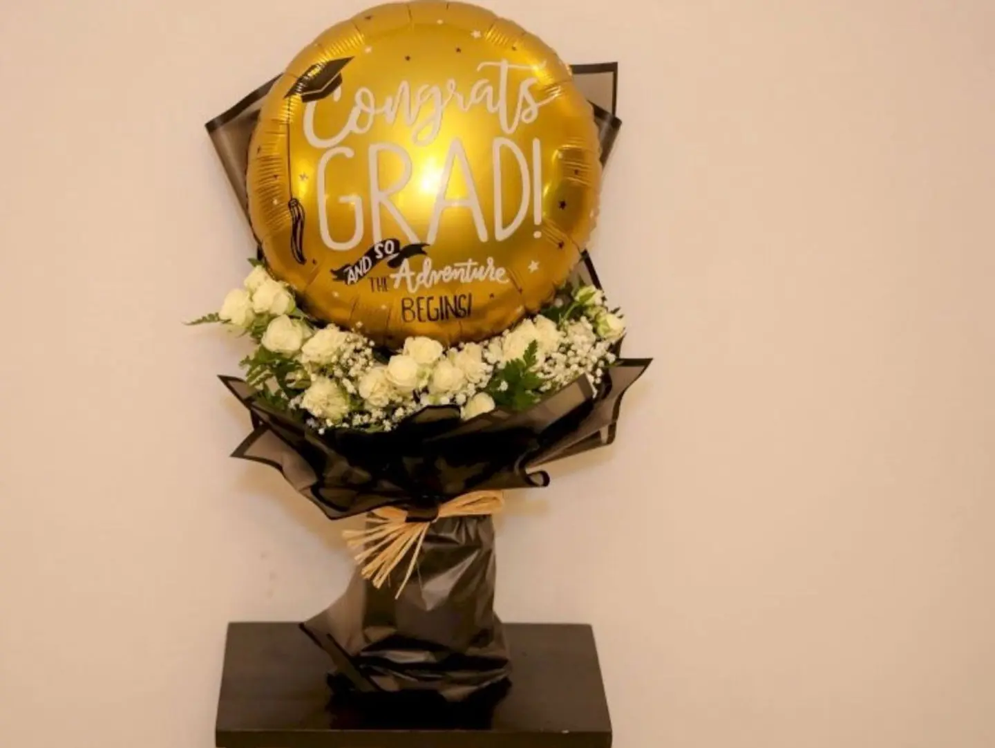 Graduation Balloon Bouquet Golden Word