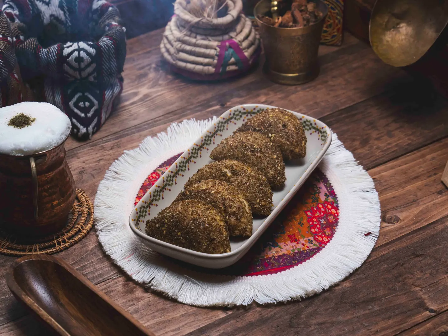 سمبوسة جبن ابيض بالدقة والزعتر