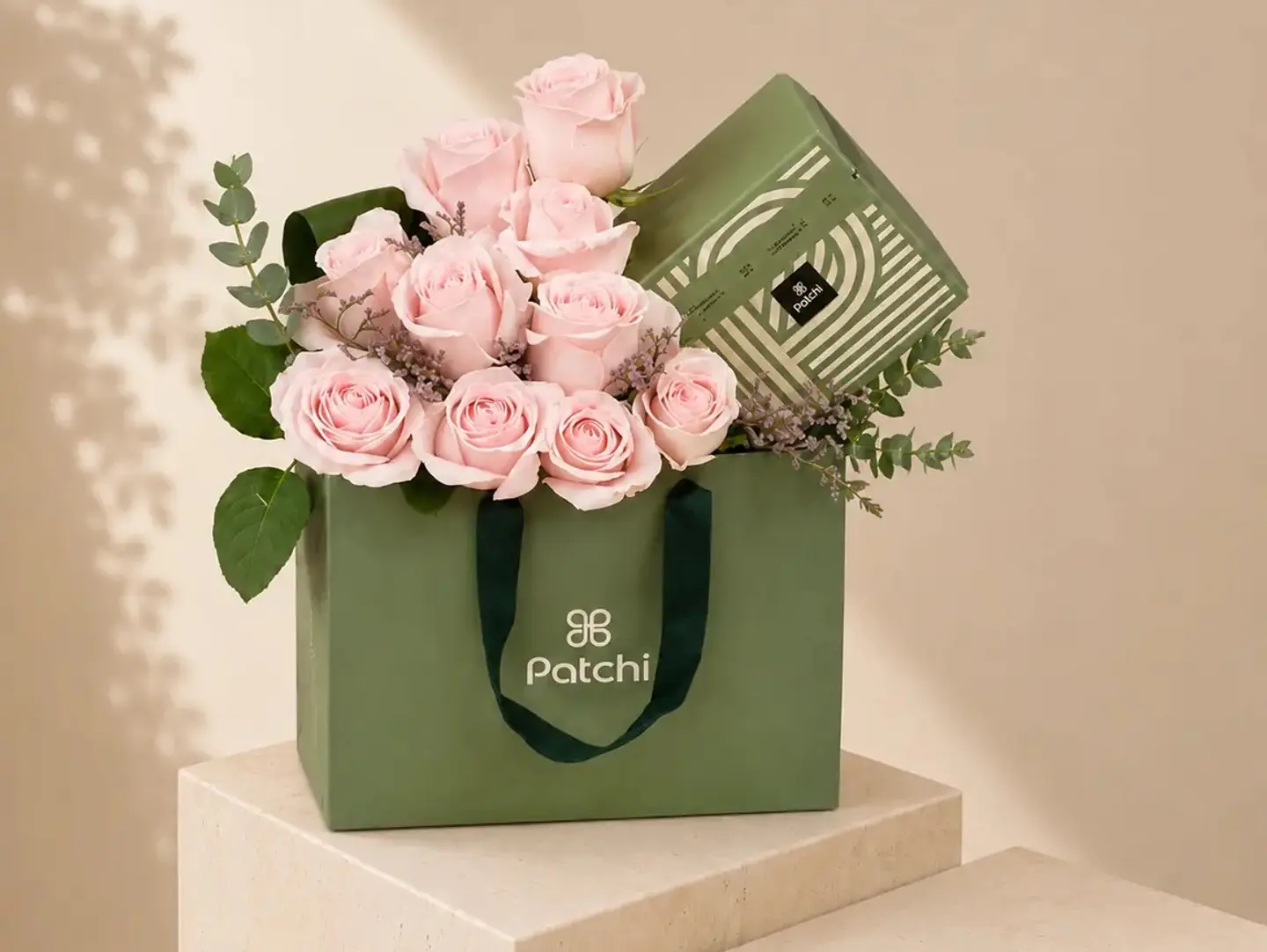 Patchi Bouquet With Roses 23