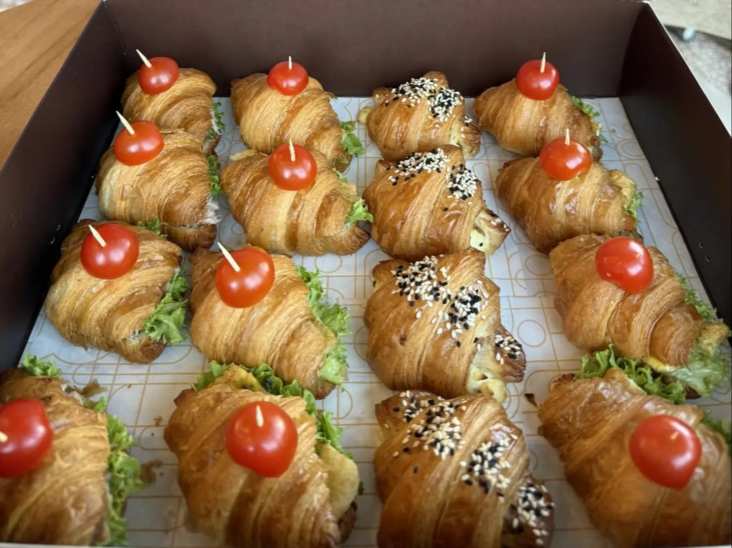 ميني بوكس كرواسون مالح