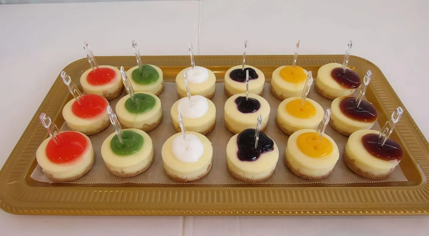 تشيز كيك مشكل مدور