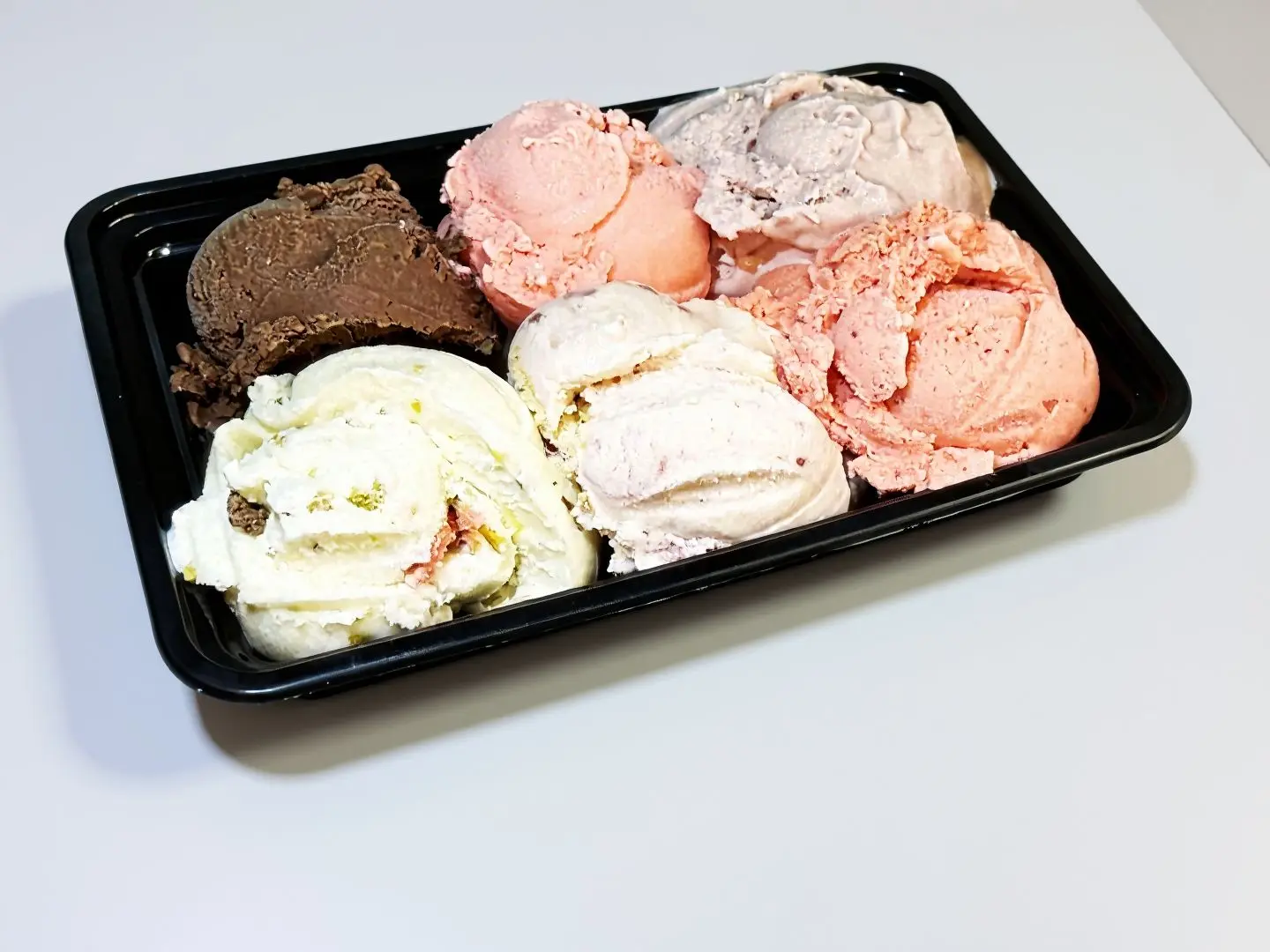 Half Kilogram Ice Cream With 6 Flavors