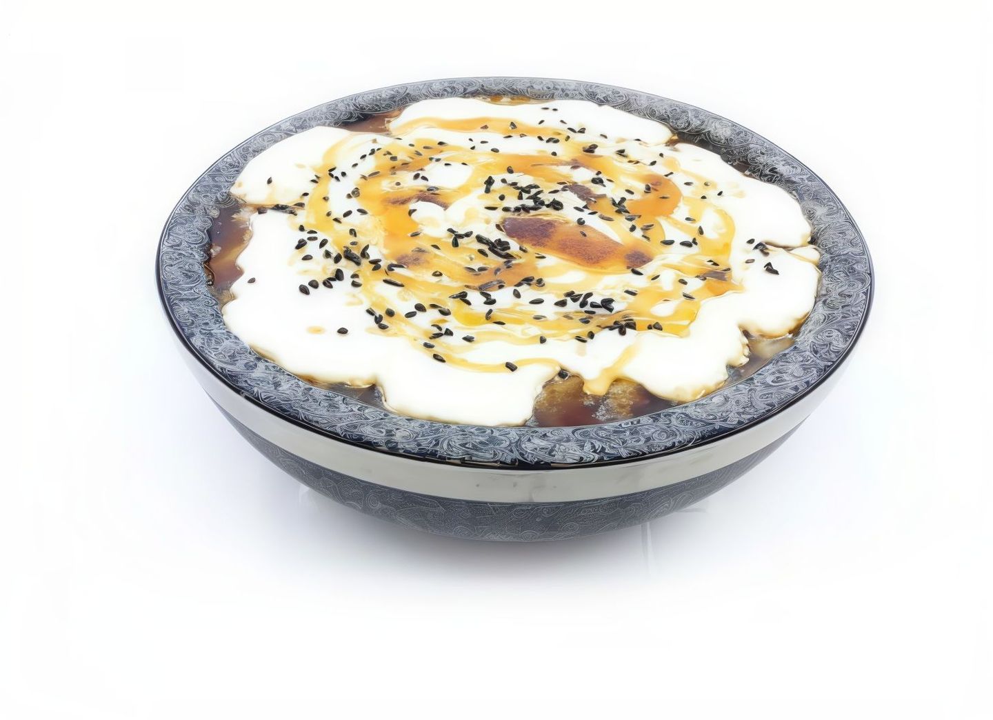 فتة بالقشطة
