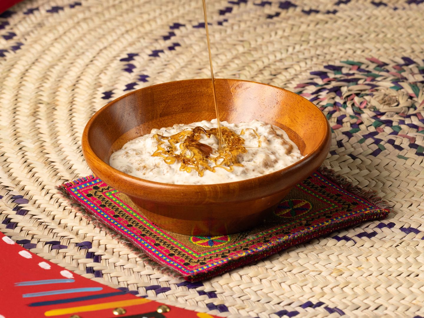 معصوب مع قشطة بالحليب و جبن