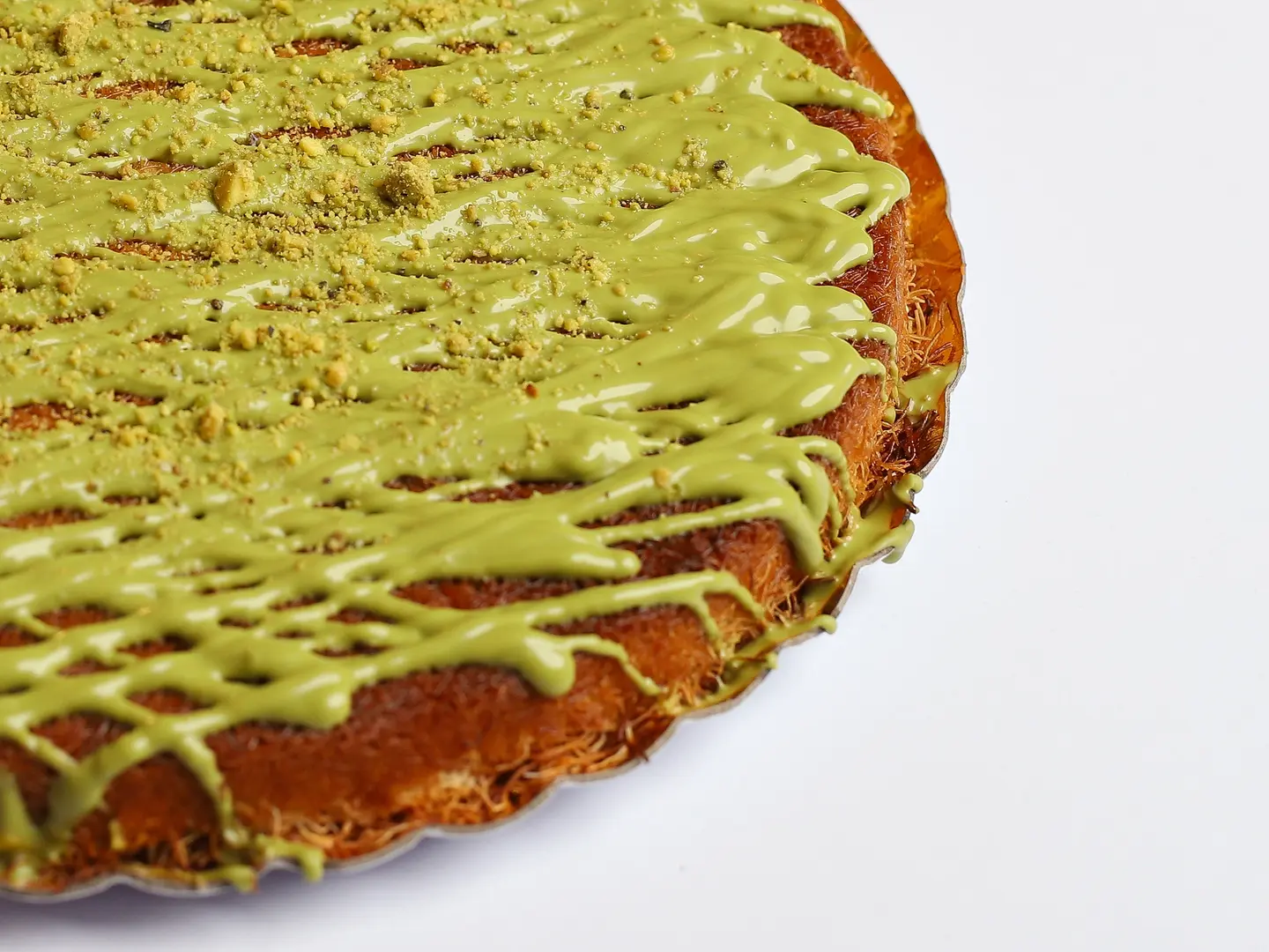 كنافة بيستاشيو ( وسط )