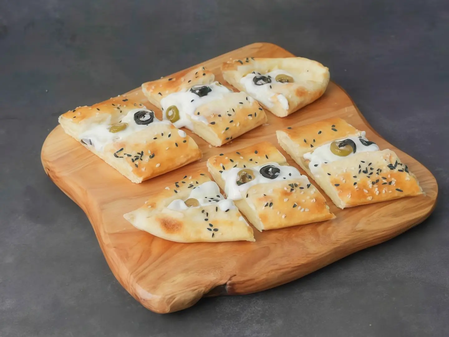 فطائرلبنه بالزيتون
