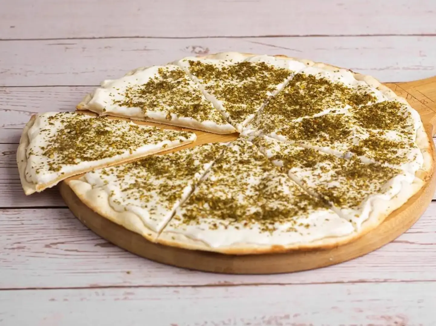 منقوشة لبنه وزعتر