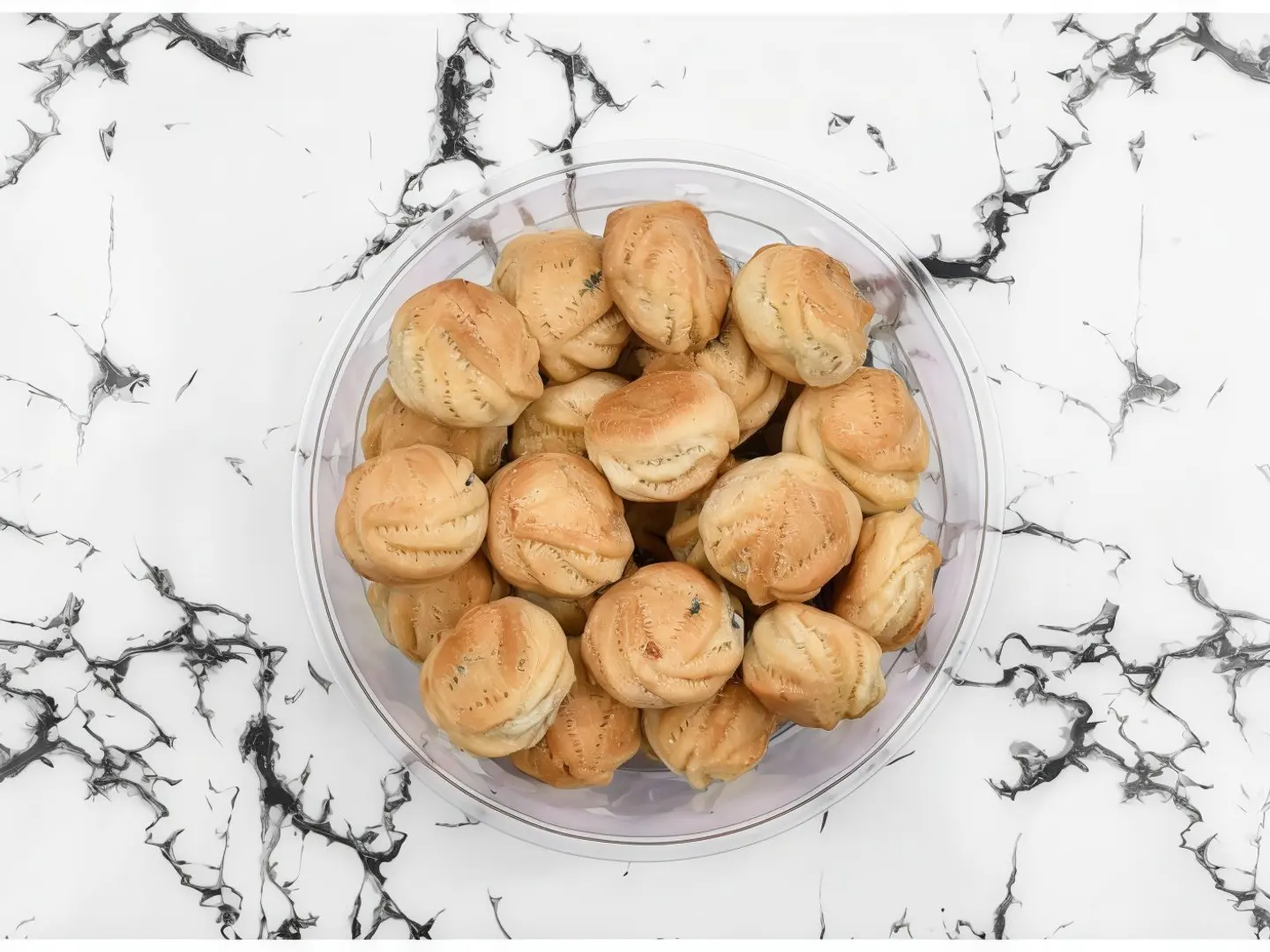 معمول وردة منقاش ابيض