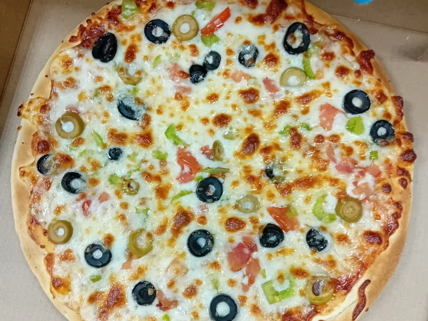 بيتزا خضار وسط