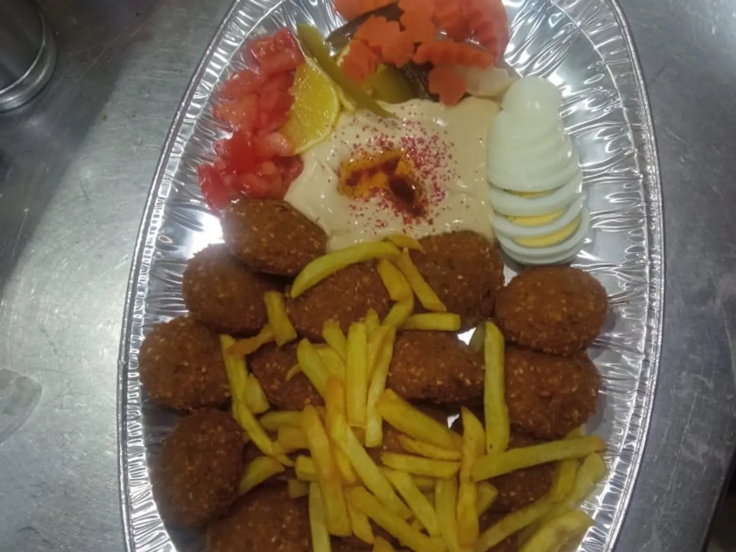 صحن فلافل كبير