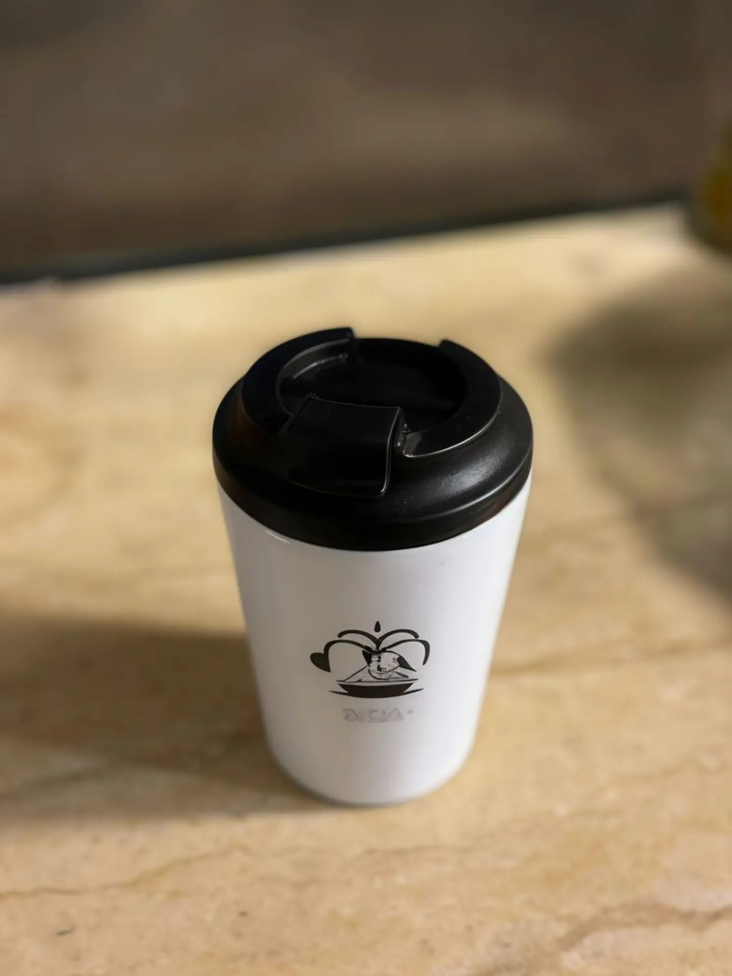 مق خادر أبيض