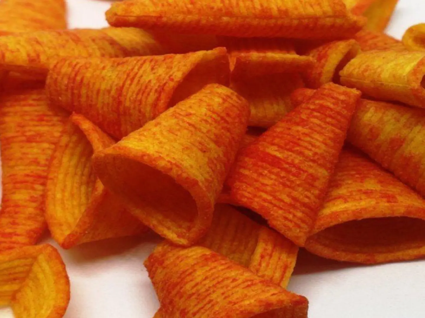 مكسرات مثلثه