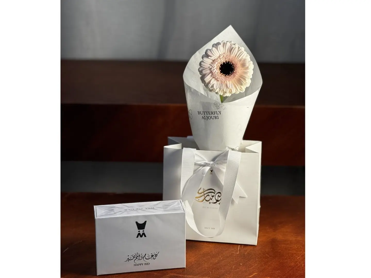 دهن عود وكسرة عود من الماجد للعود