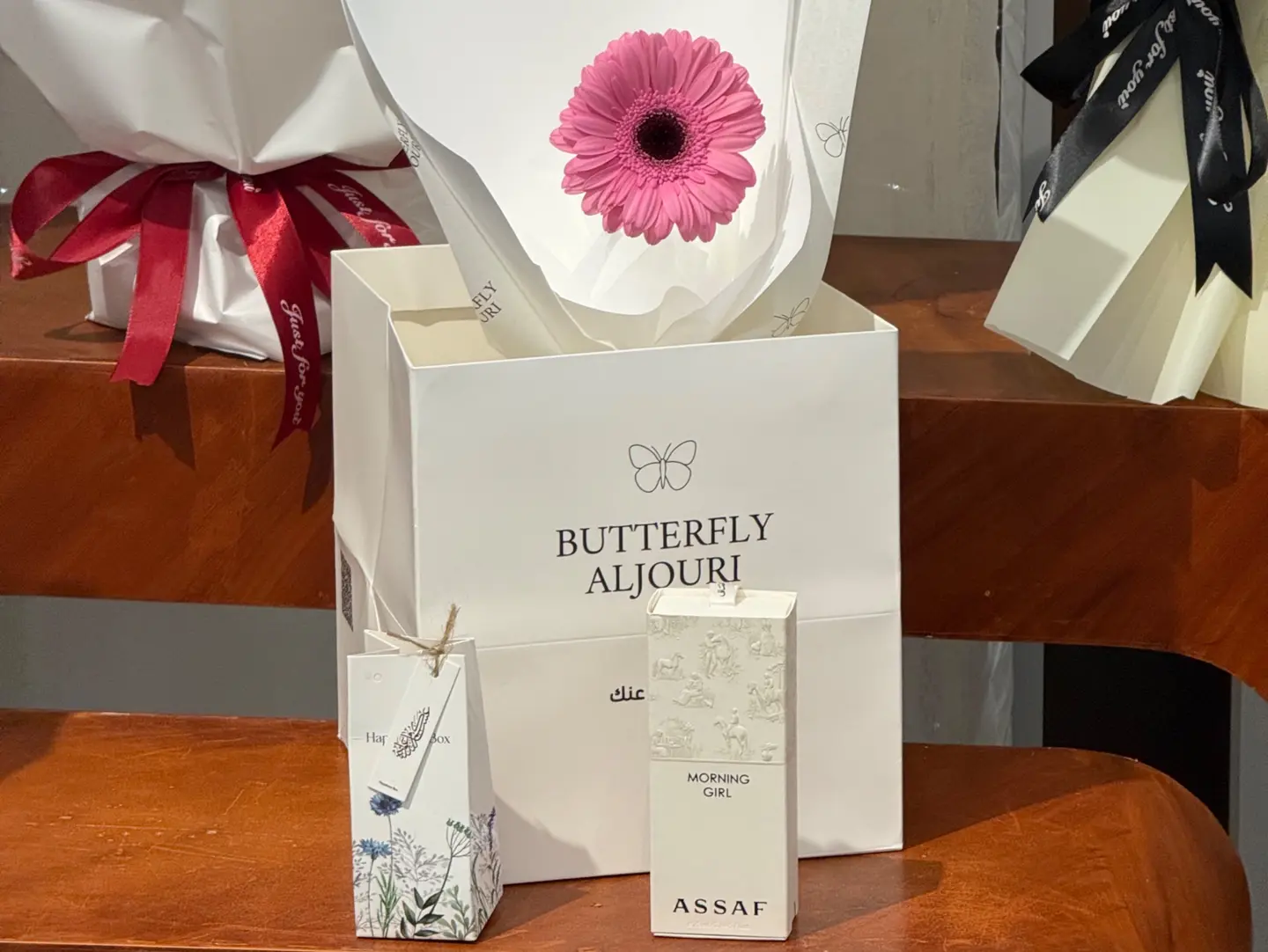 Eid Gift: Mini Assaf Perfume With Chocolate Roses