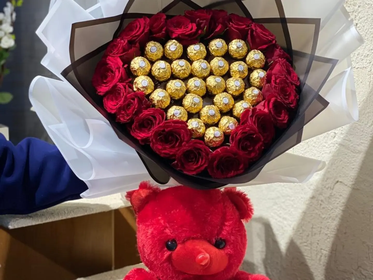 Red Heart Bouquet With Ferosiya Chocolates