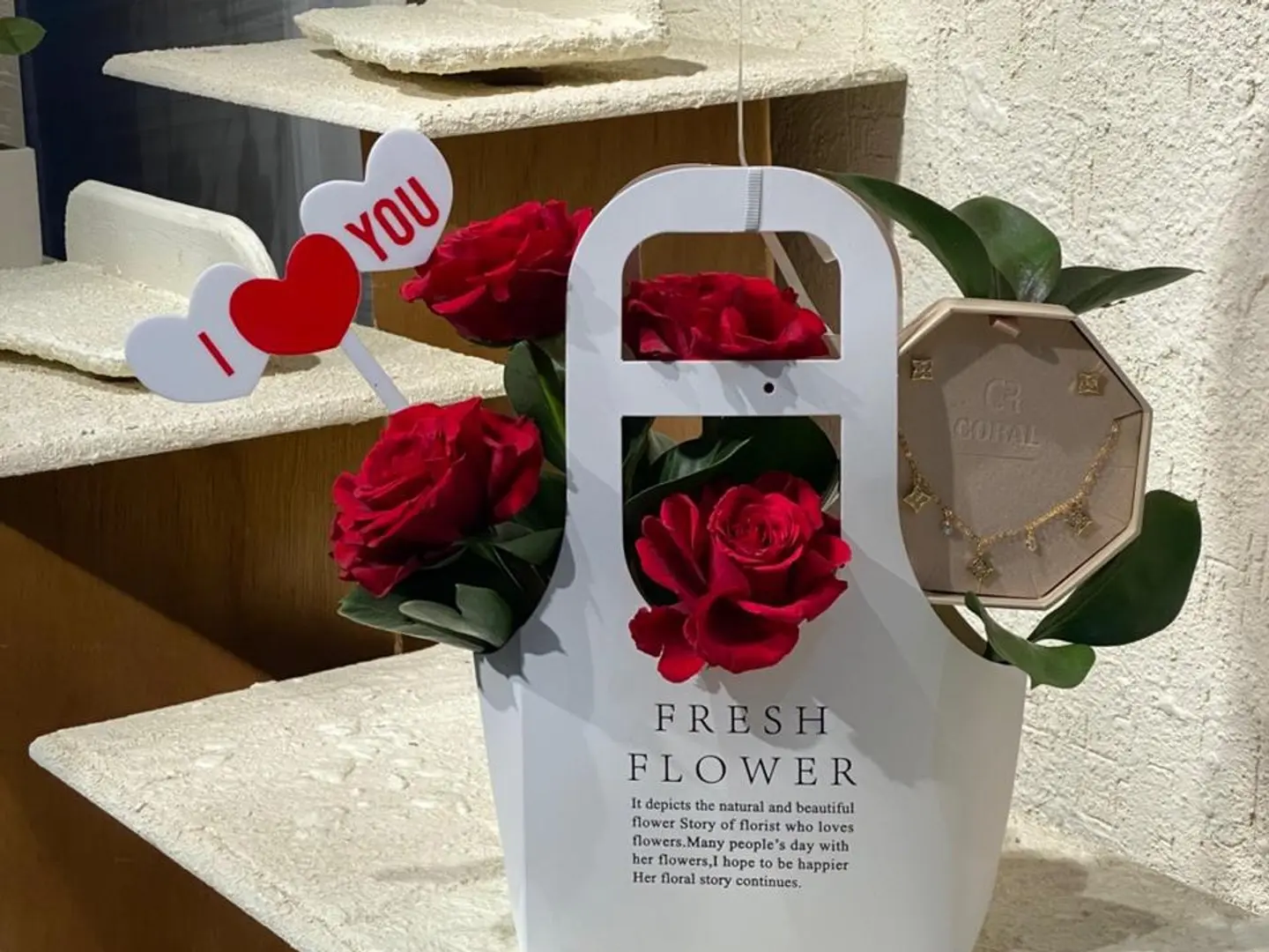 Flower Box With Chain 2