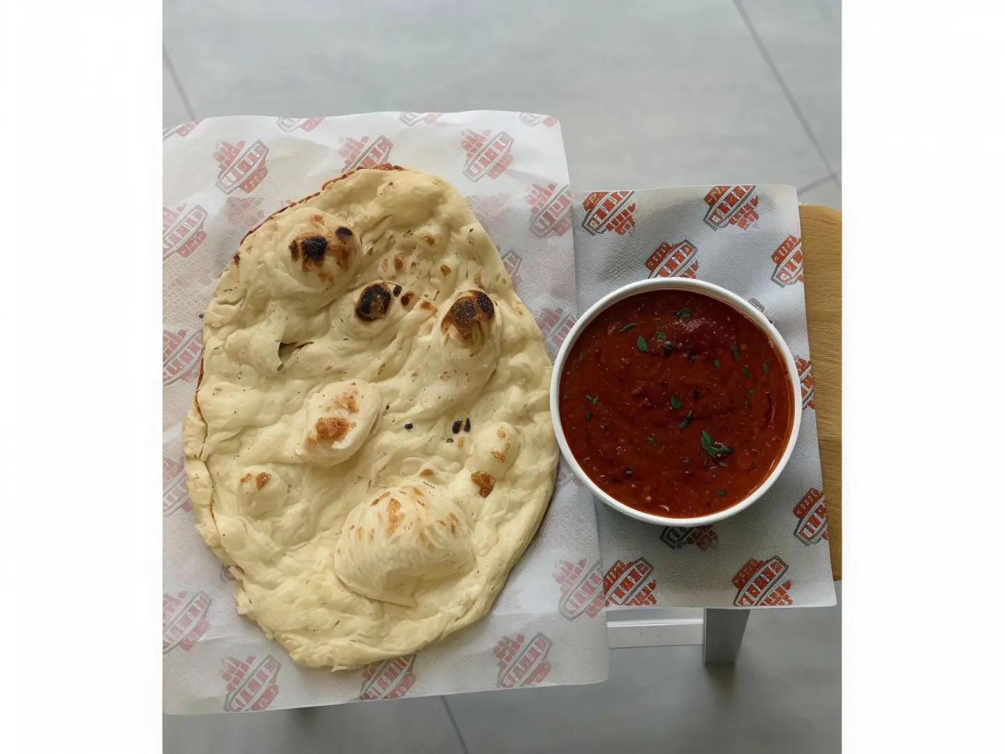 ايدام تكا مسالا مع خبز النان