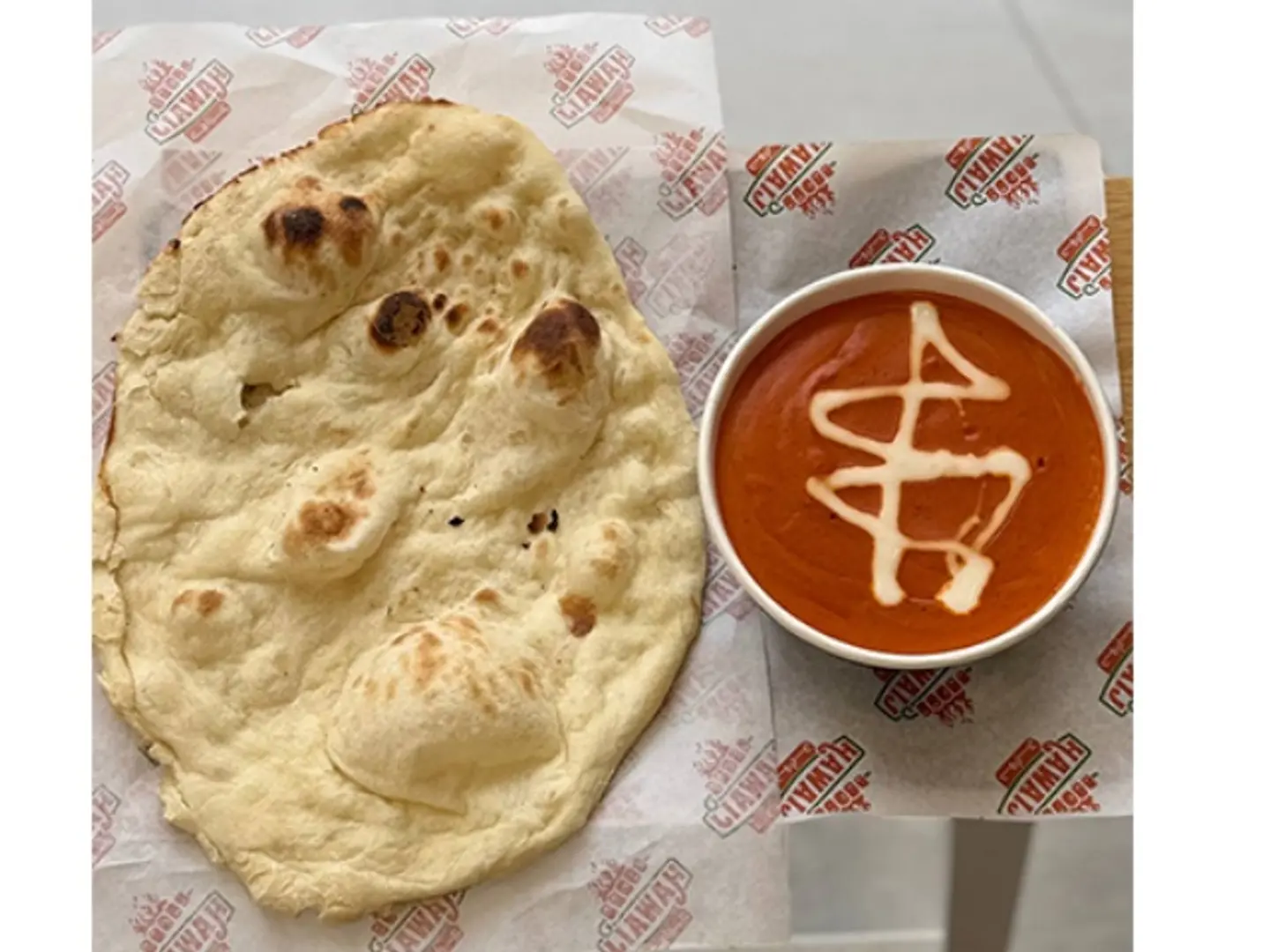 ايدام دجاج بالزبدة مع خبز النان