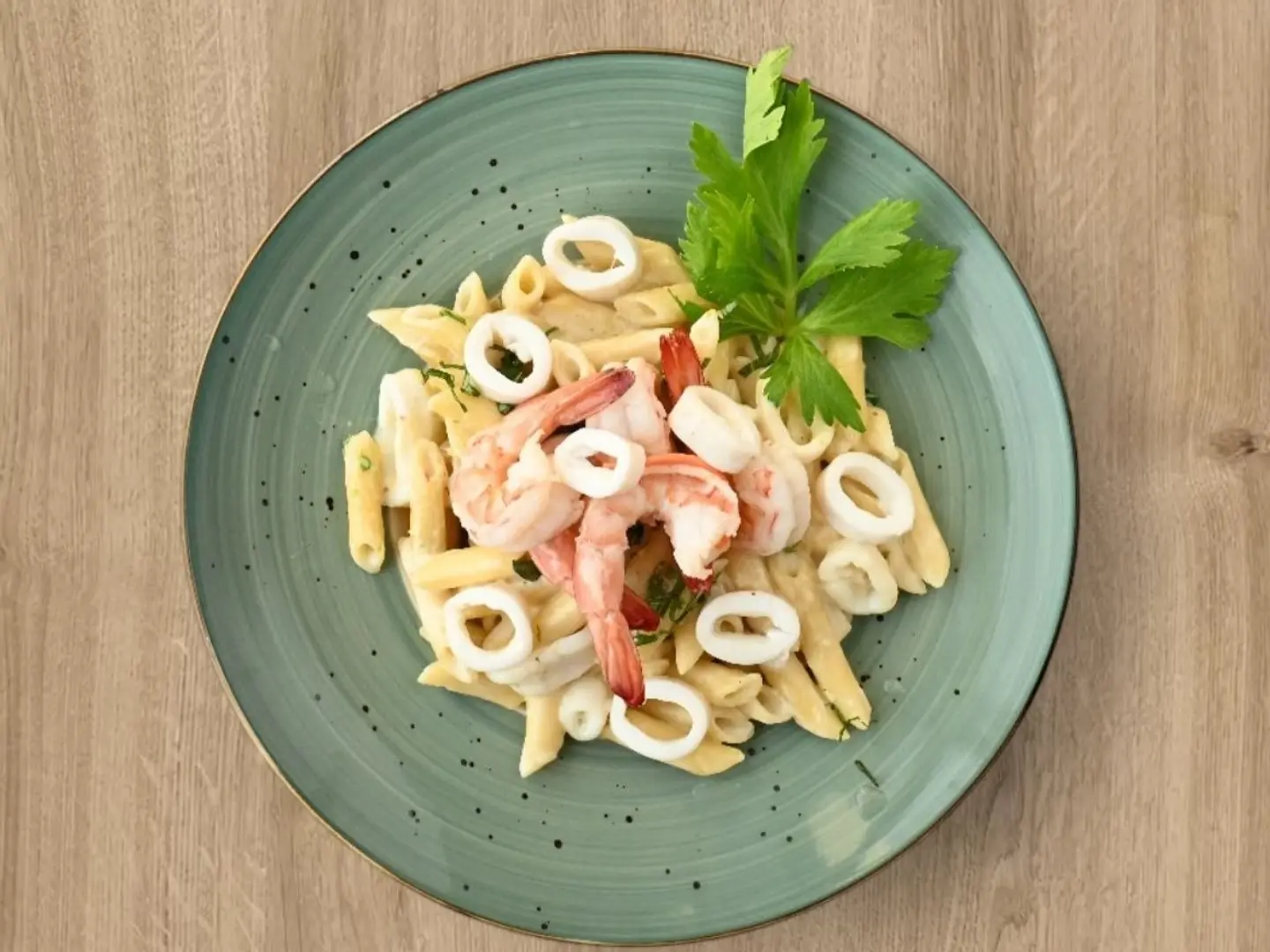 مكرونه بنا سي فود صوص ابيض