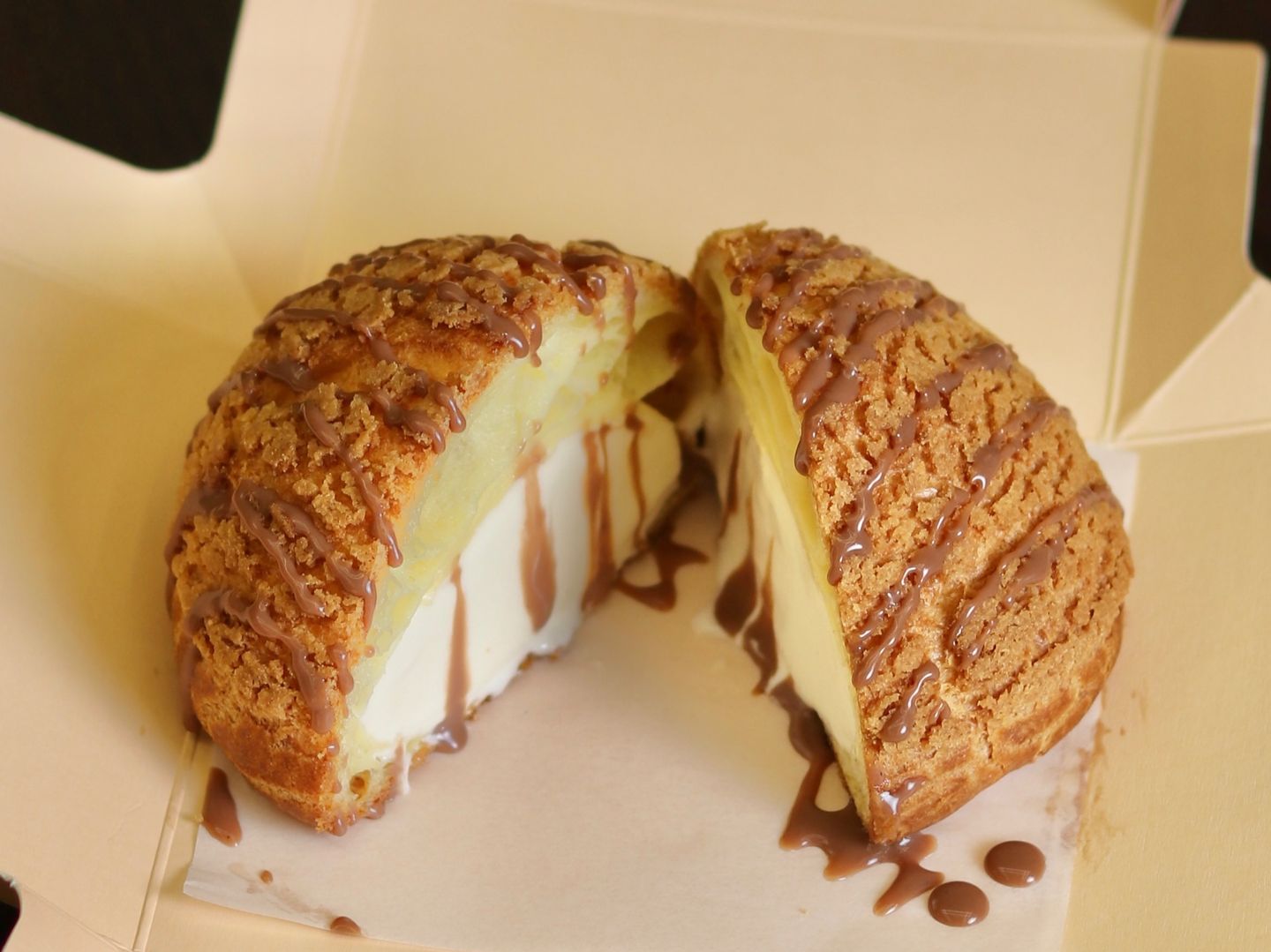 Ice Cream Eclairs