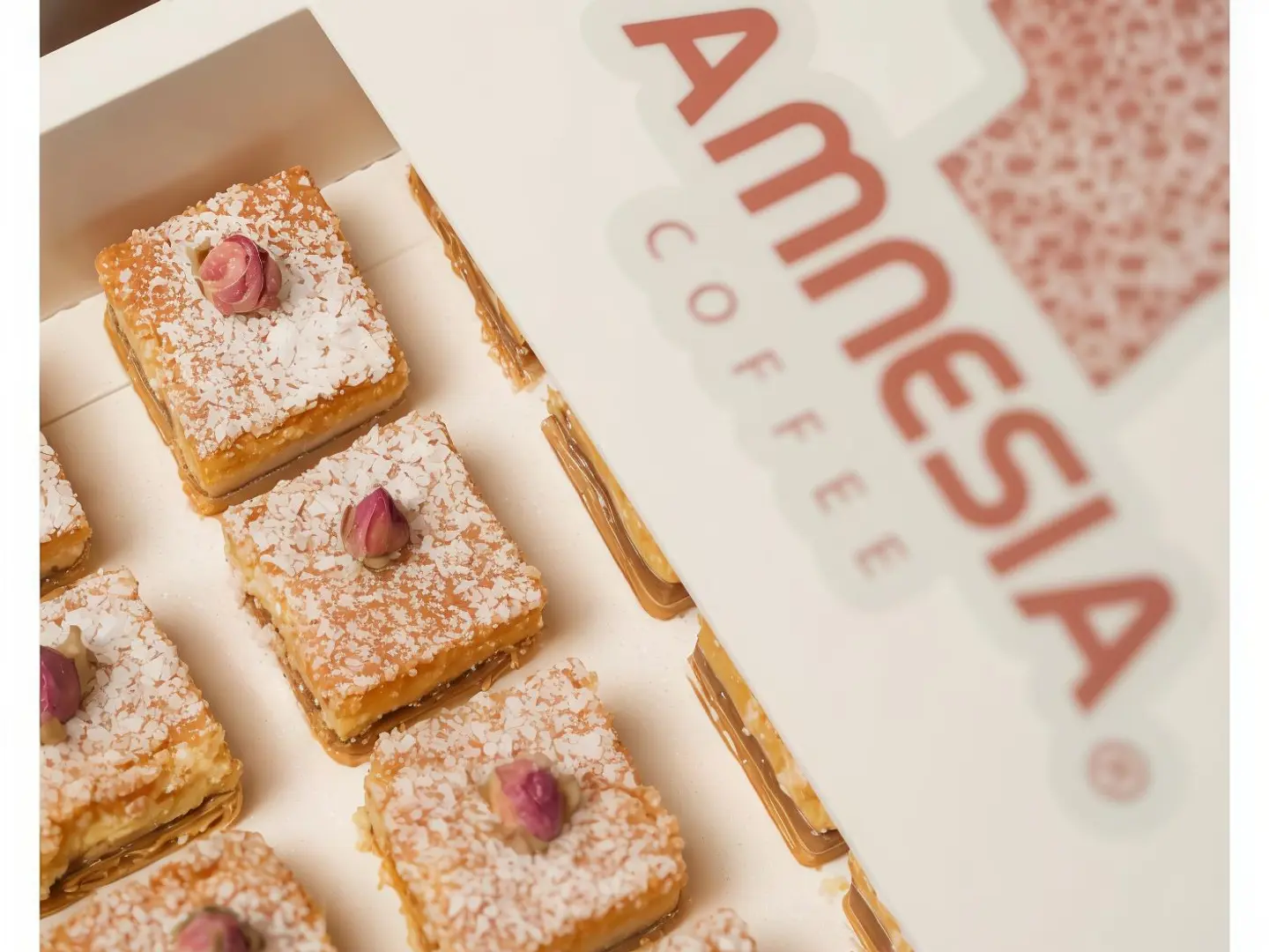 Cheesecake Basbousa Box