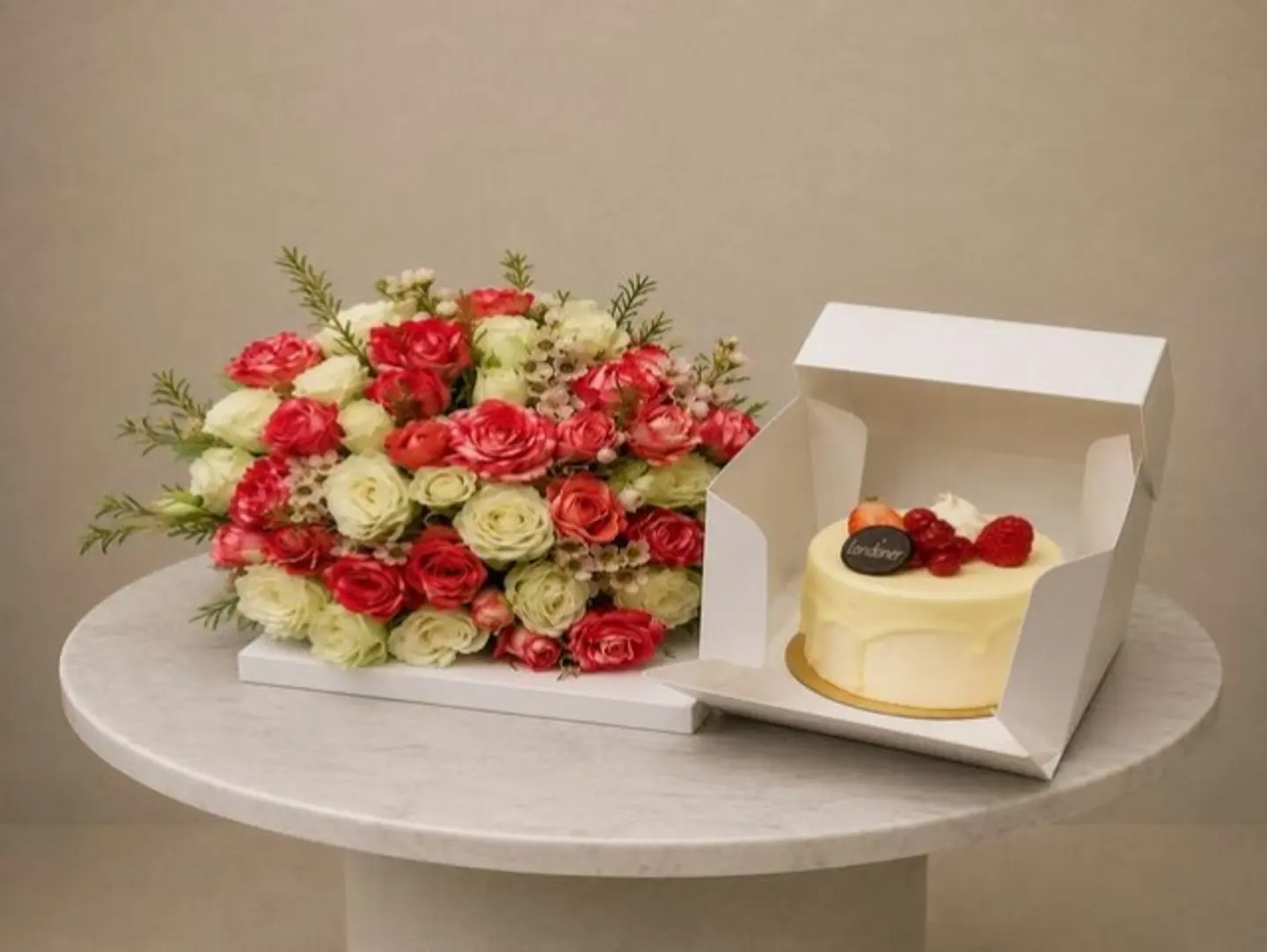 Berry Cake With Roses