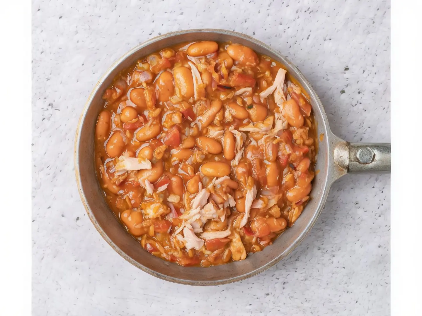 فاصوليا بالتونة