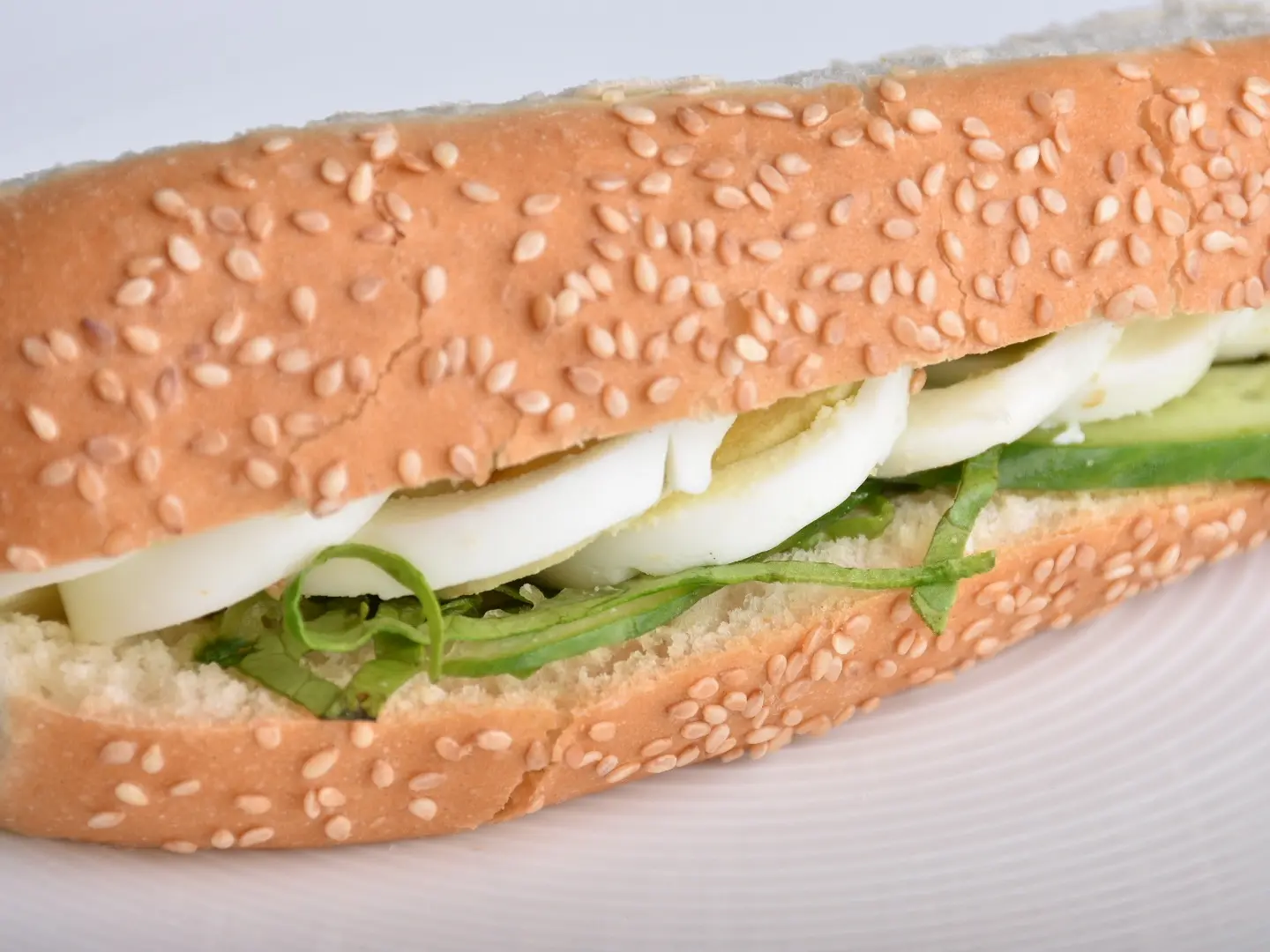 ساندوتش بيض مسلوق