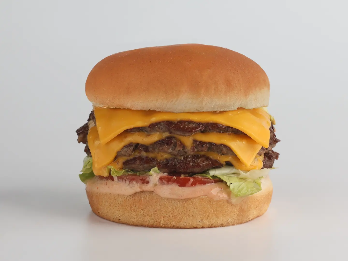 برجر لحم ٣ في ٣