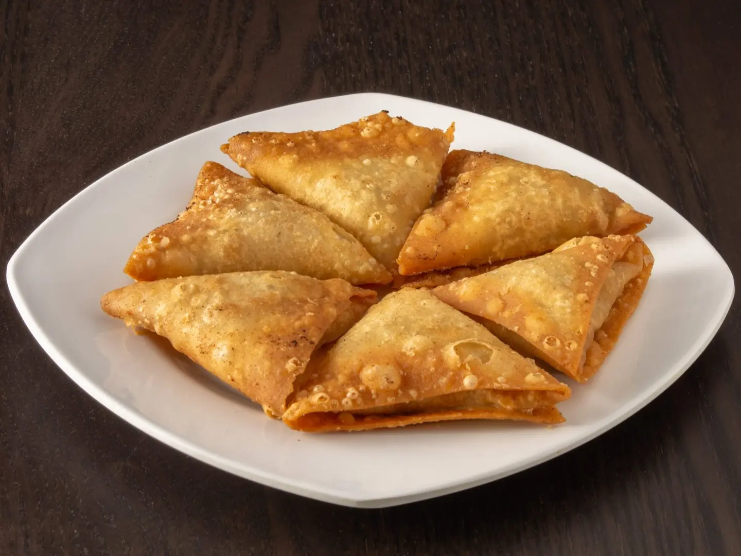 سمبوسة بالأجبان الصفراء