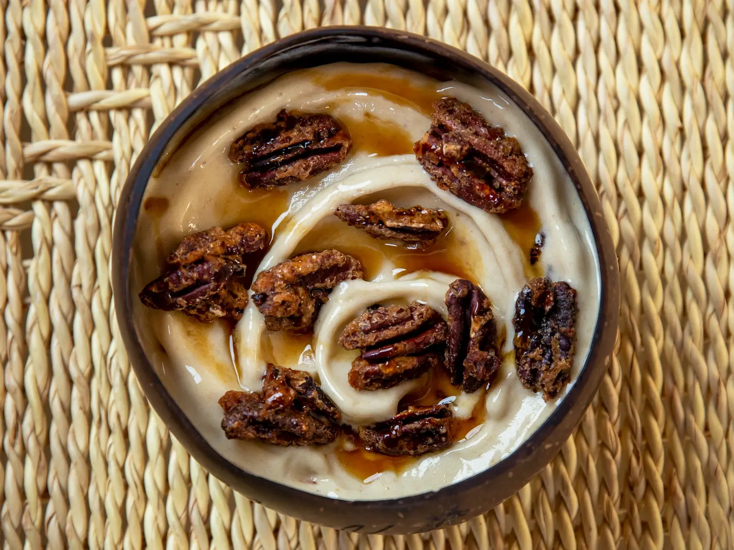 اوفر ذا مون