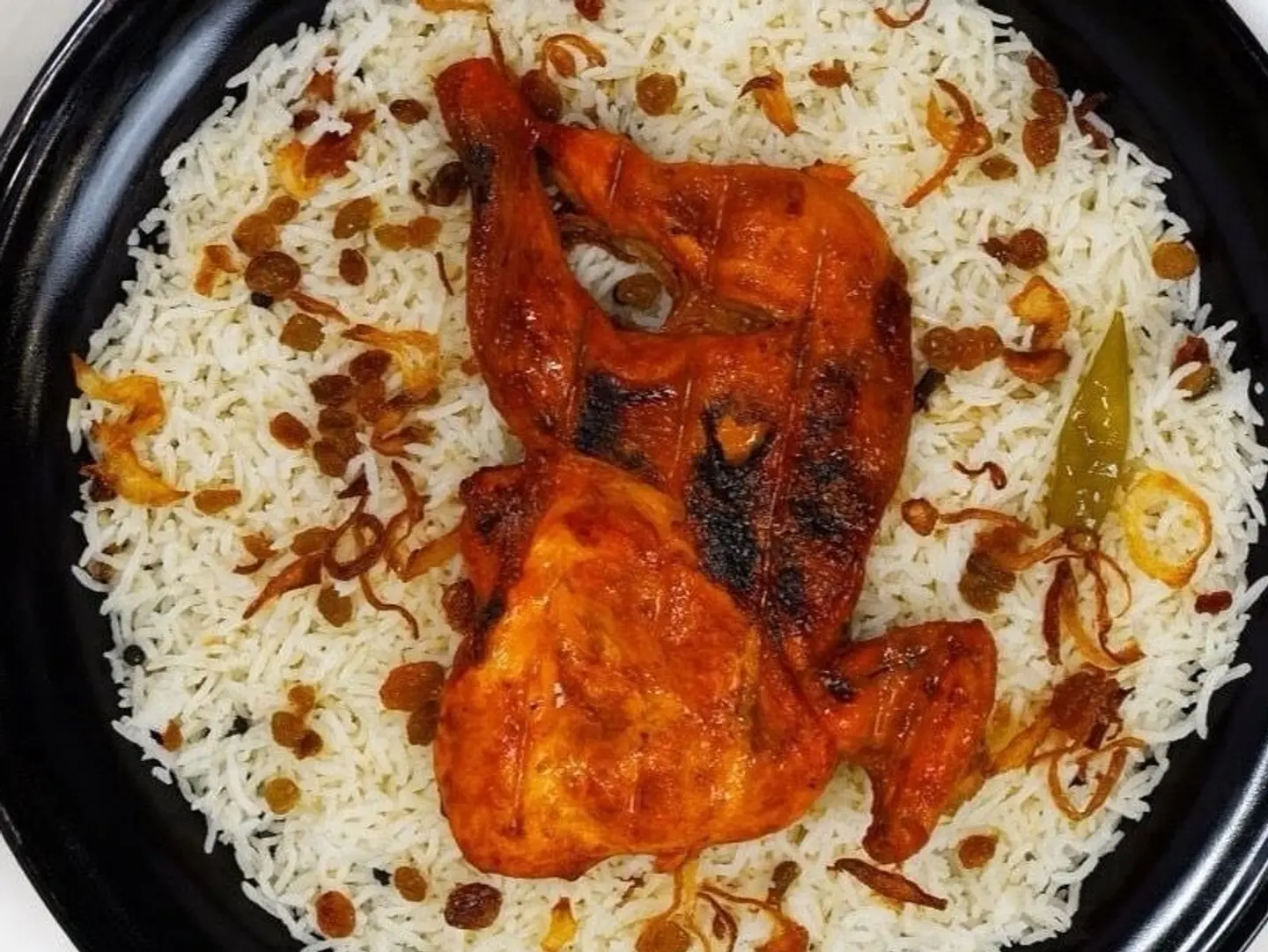 دجاج علي الفحم حبة ارز بشاور