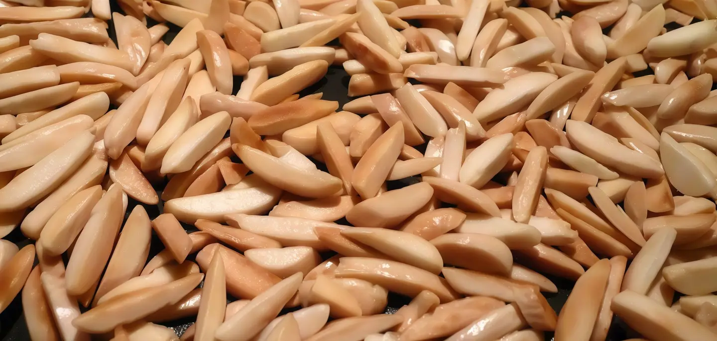 إضافات مكسرات