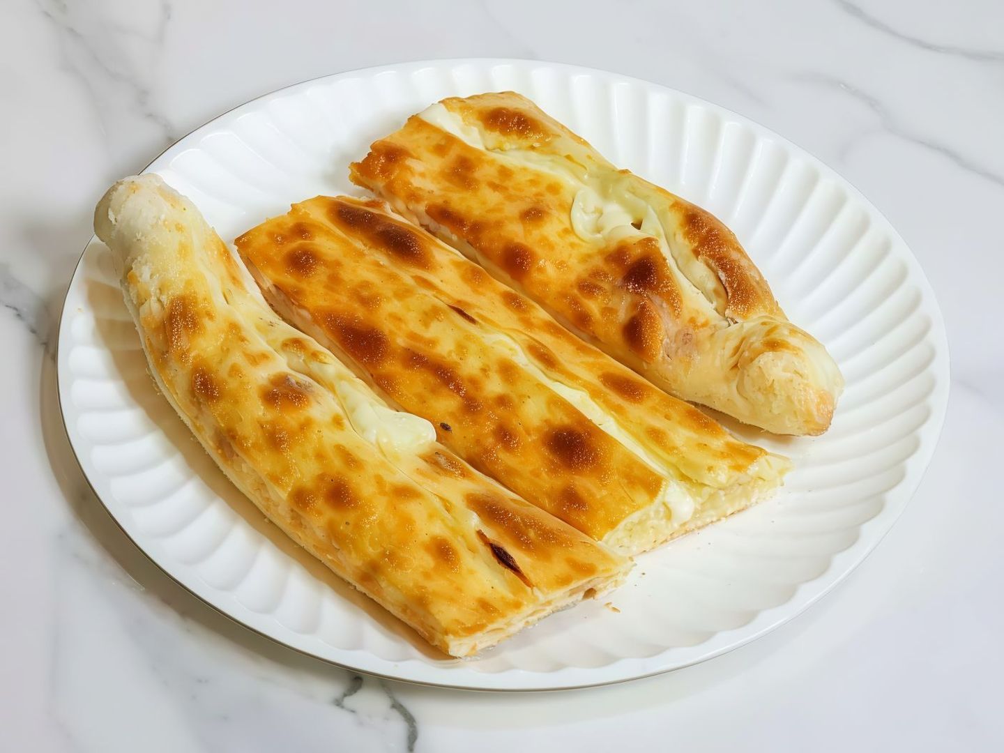 فطيرة جبن سائل بالبيض