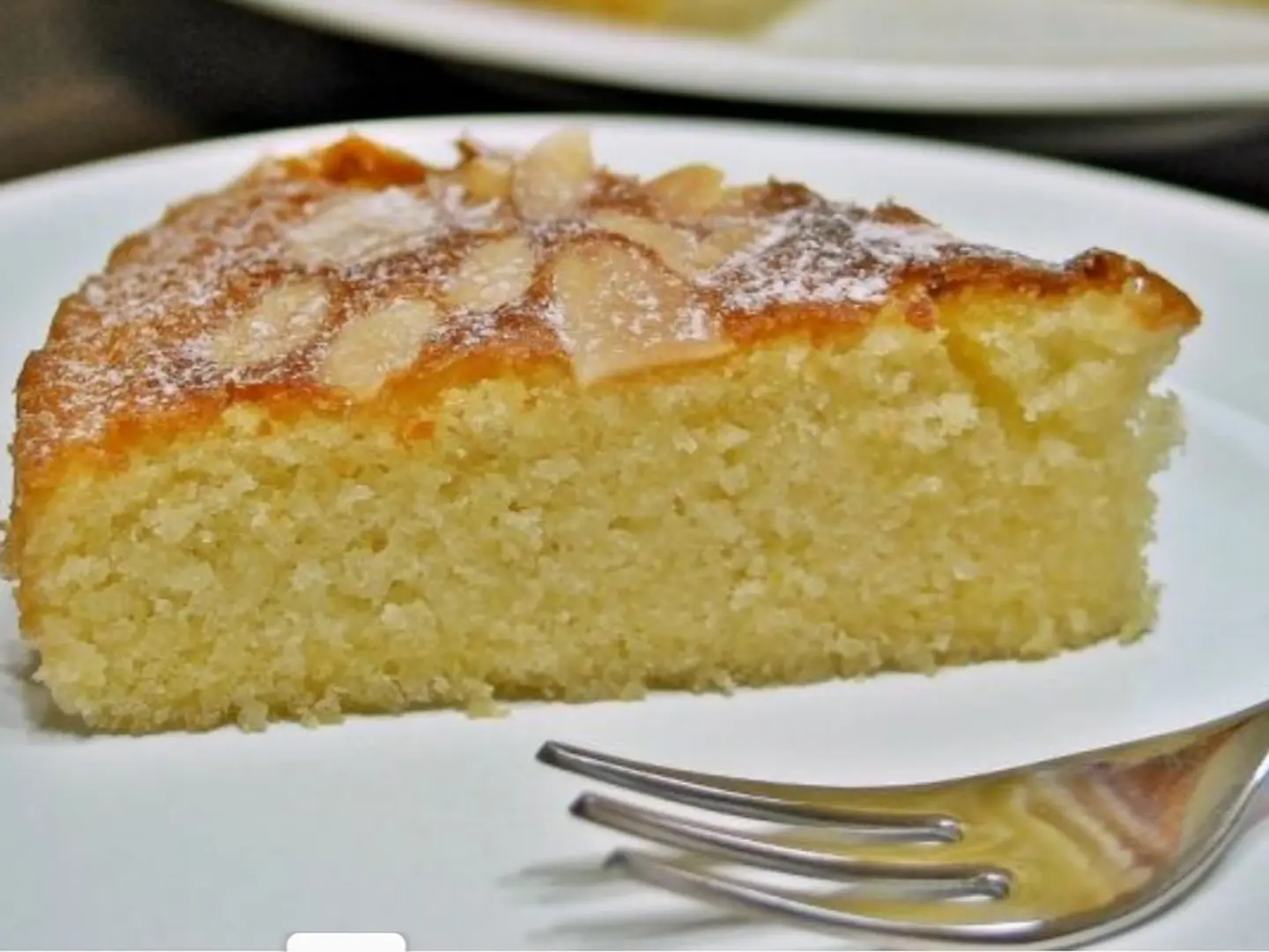 كيكة دقيق اللوز بالبروتين