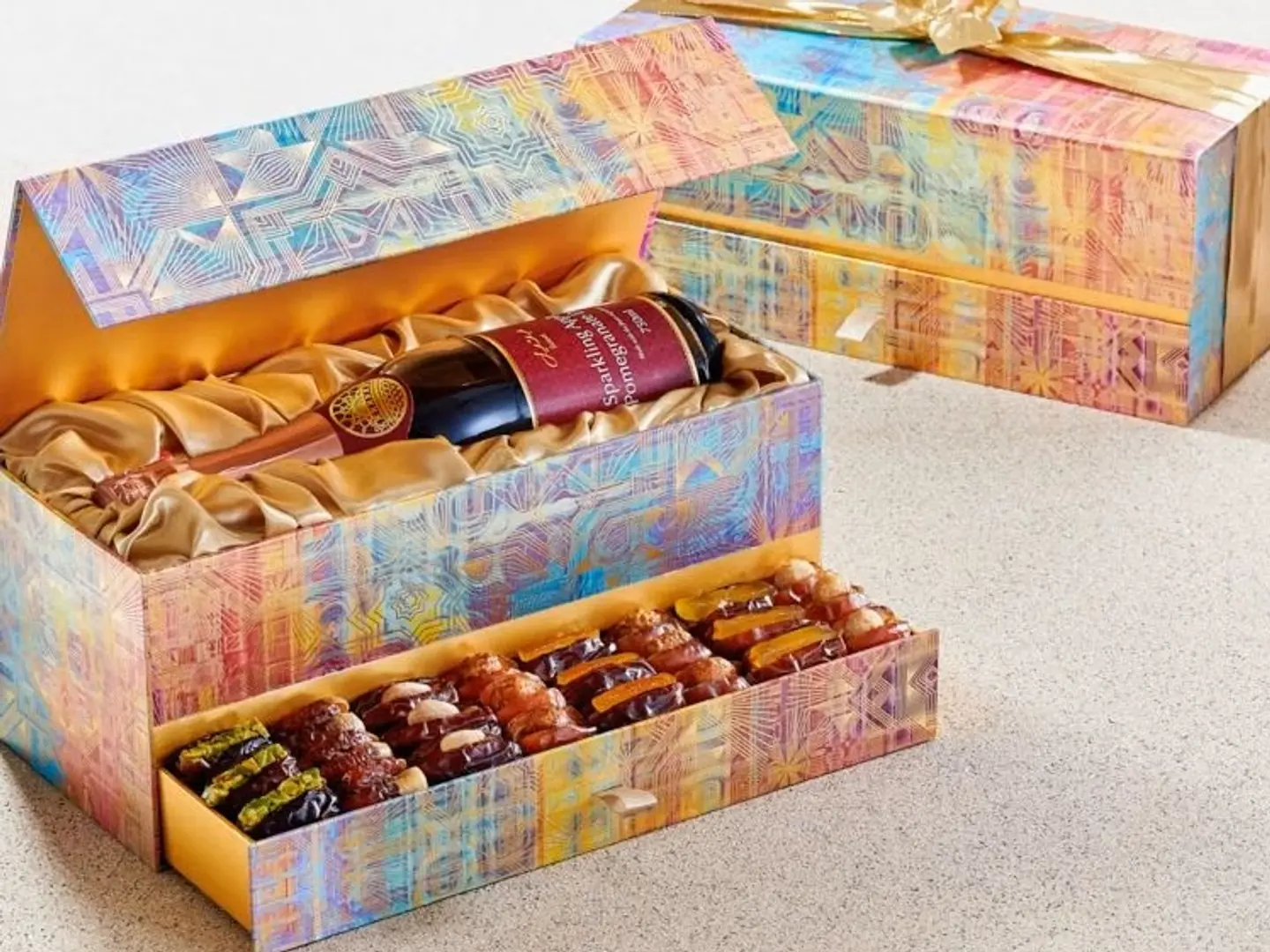 Noor Ramadan Spk Drink Drawer With Filled Dates