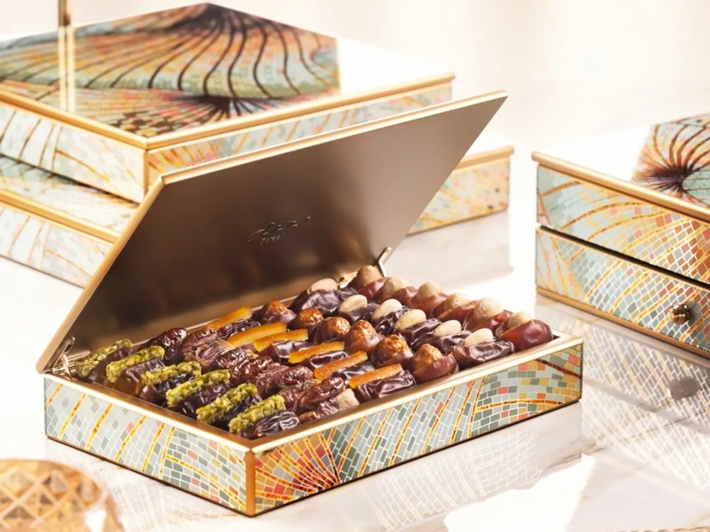 Lucina Ramadan With Filled Dates Gift Set - Small Rectangle 1 Lyr 575g