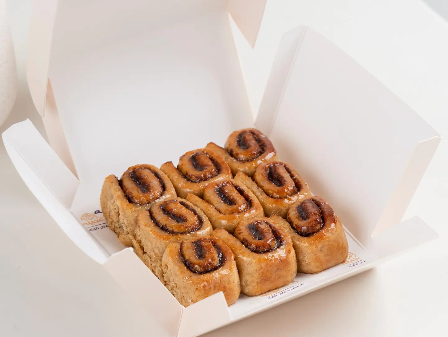 Small Dark Cinnamon Roll Box (9 Pieces)