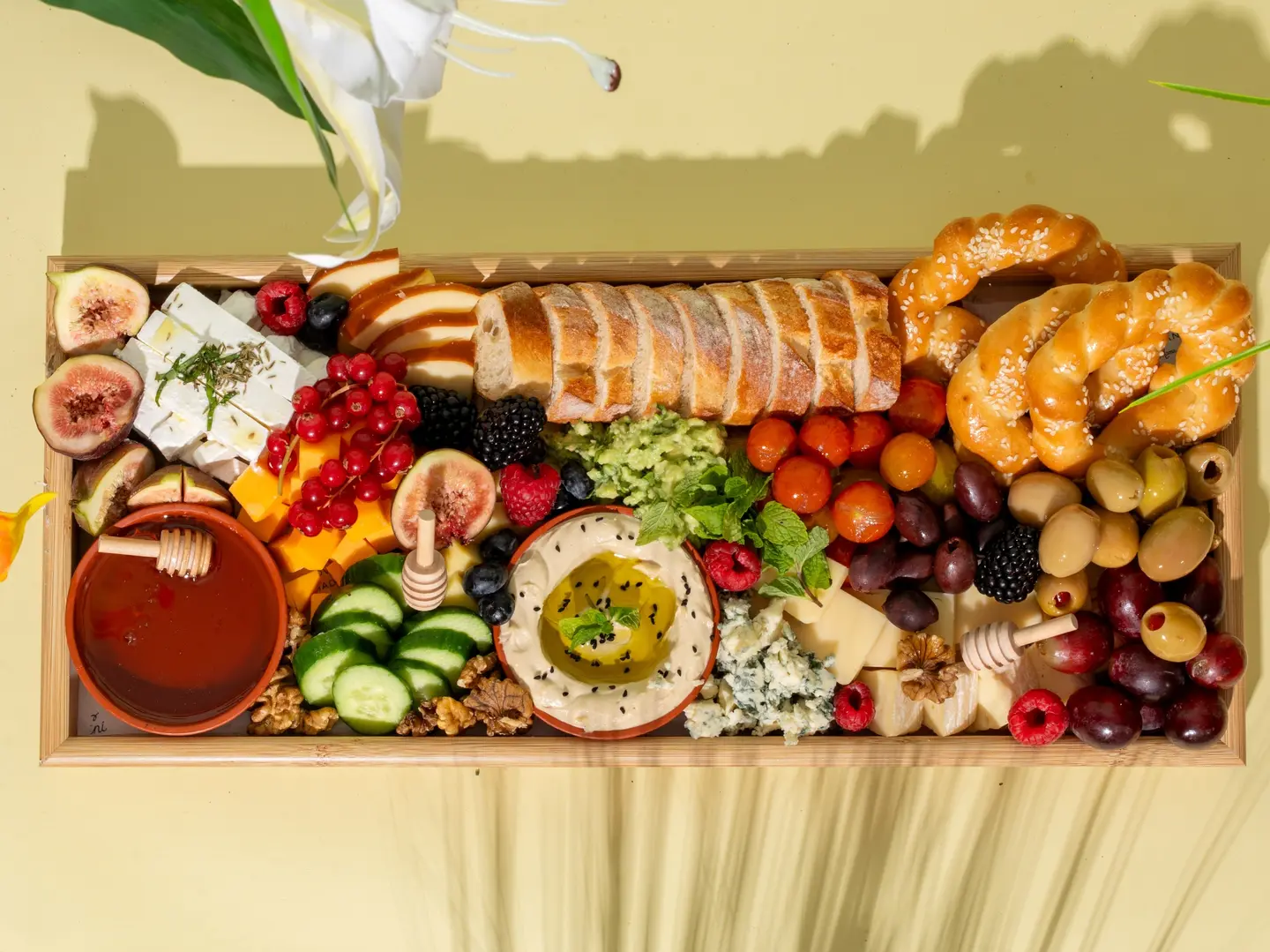 طبق جبن مستطيل