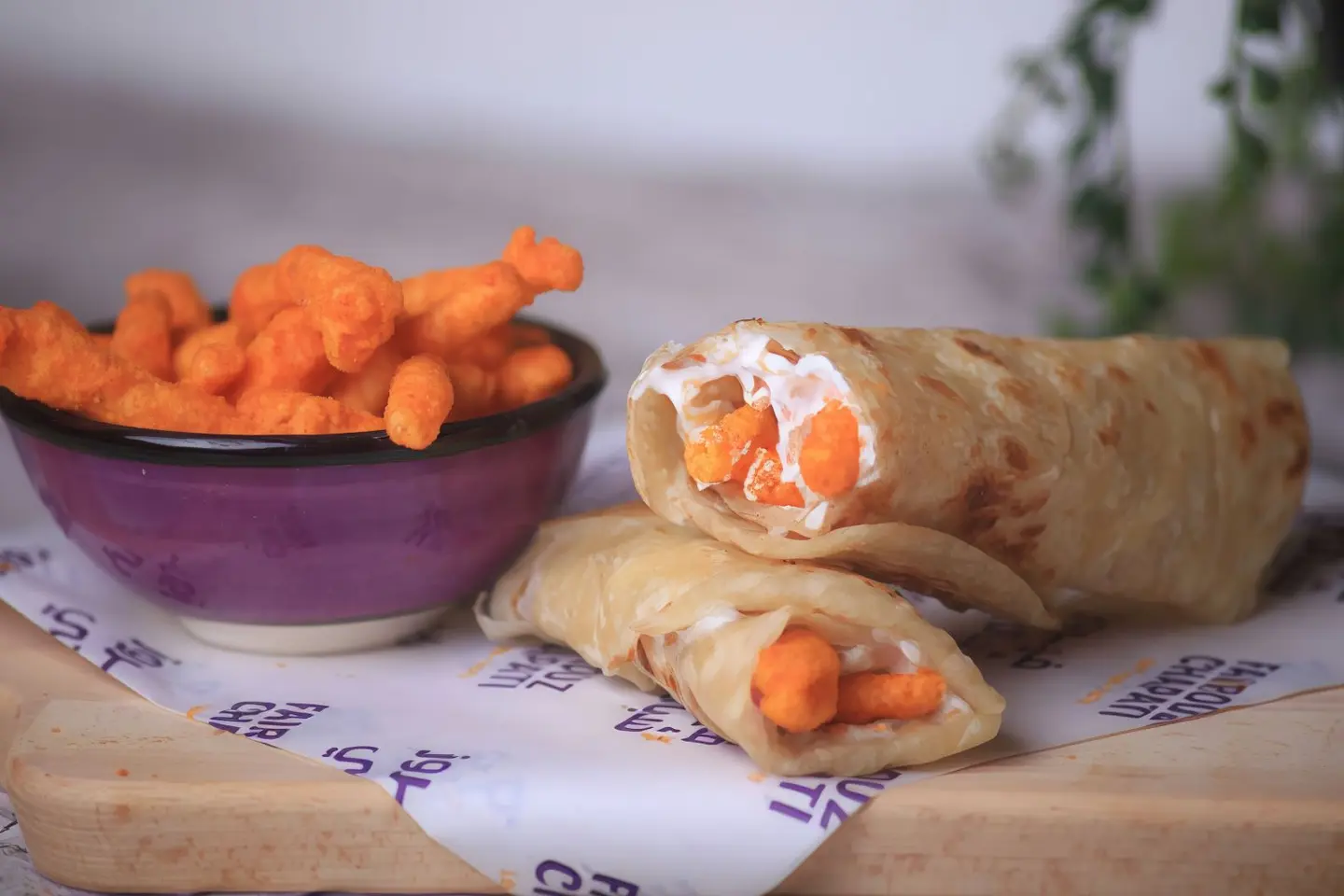 تشيبس تشيتوس مع اللبنة