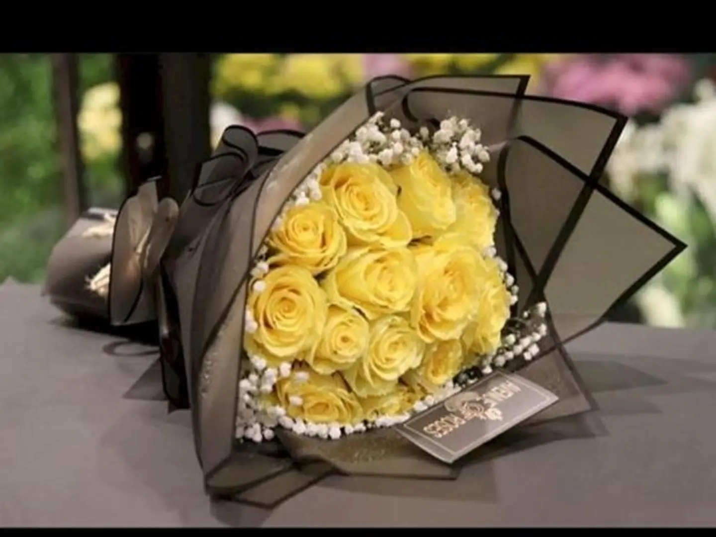 باقة الجوري الاصفر