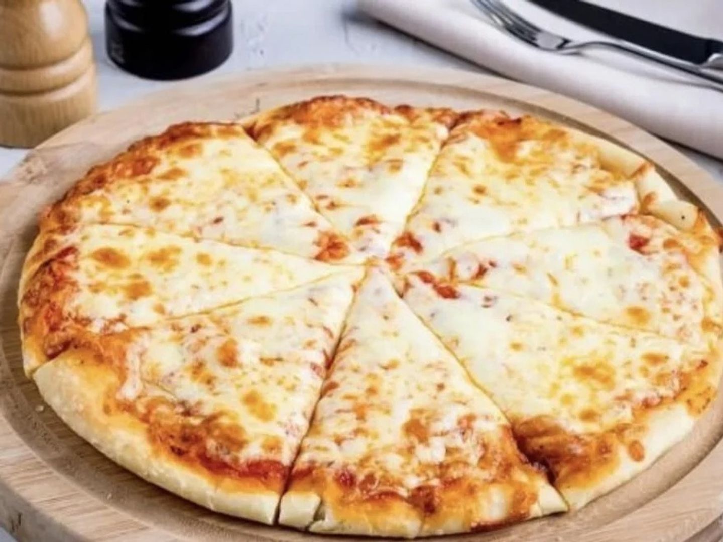 Medium Mixed Cheese Pizza