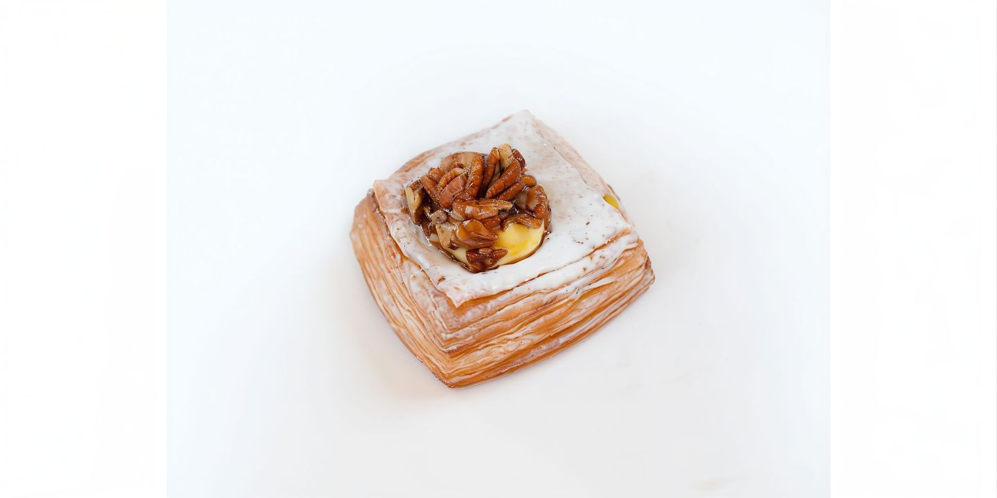 Pecan & Mix Cream Danish