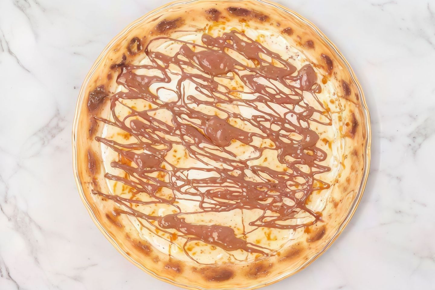 Ash Albulbul With Honey And Chocolate