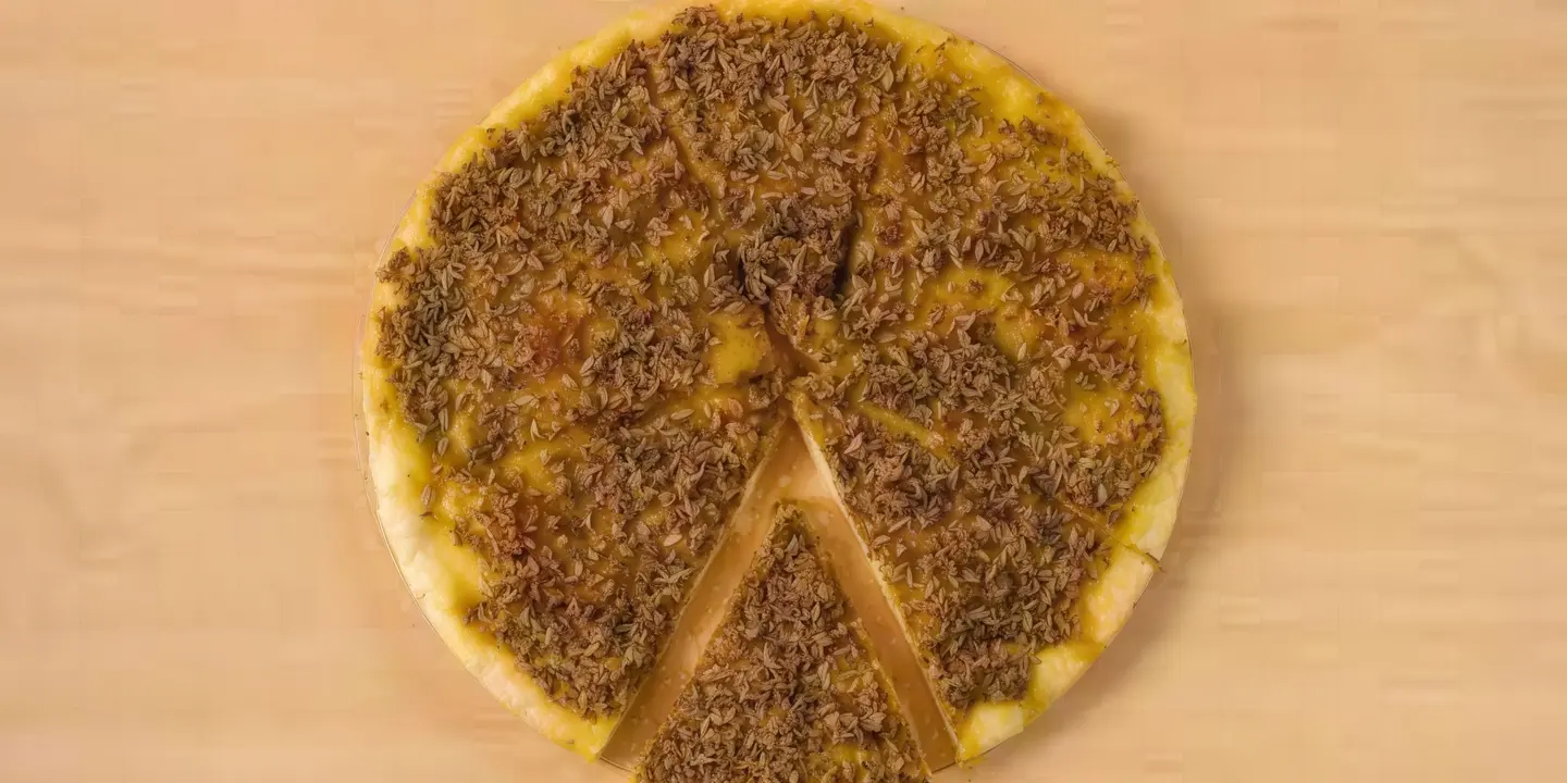 فطيرة منقوشة زعتر