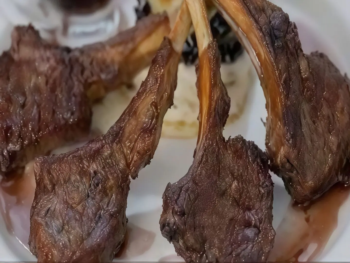 ريش لحم (٤ حبة)