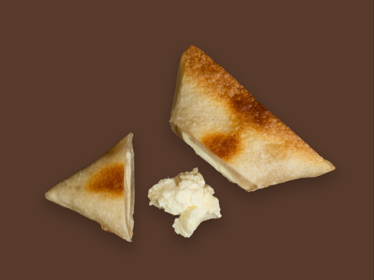 سمبوسة رقائق جبن كبير