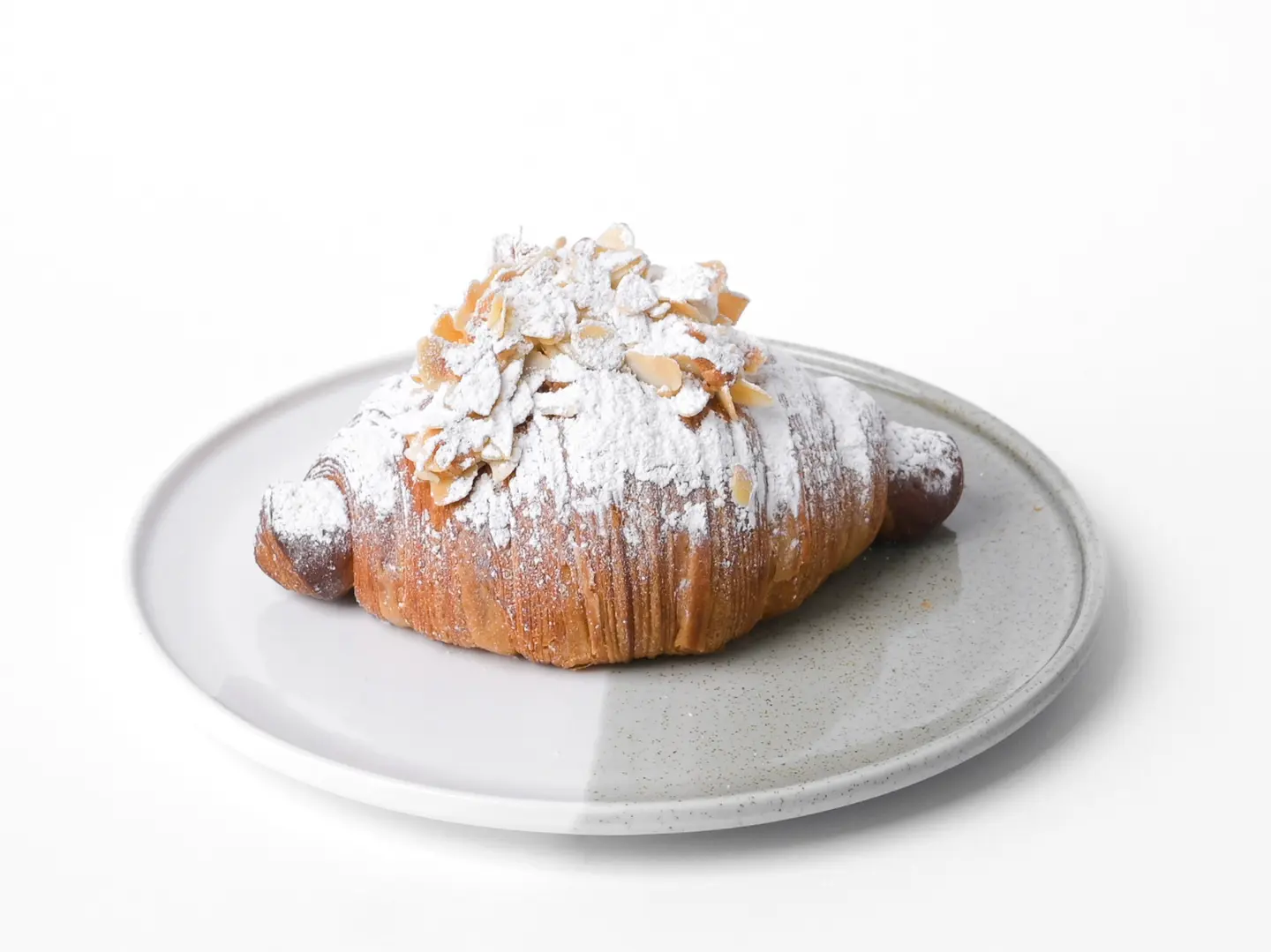 كرواسون اللوز